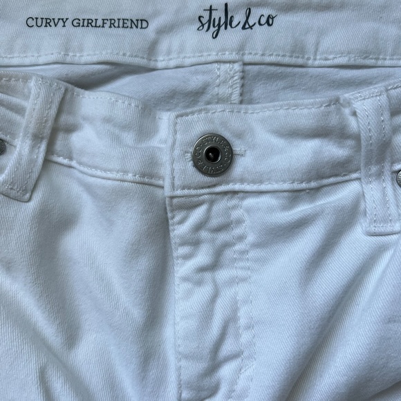 Style & Co White Curvy Girlfriend Straight Jeans, Size 10,  Wear down or… - Picture 8 of 8